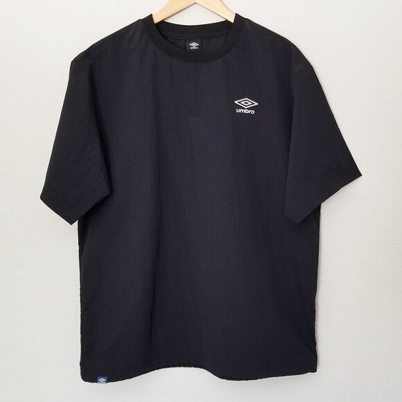 NEW Umbro Men's L Classic Short Sleeve Piste Nylon Top Black Athleisure Sporty - Picture 8 of 16